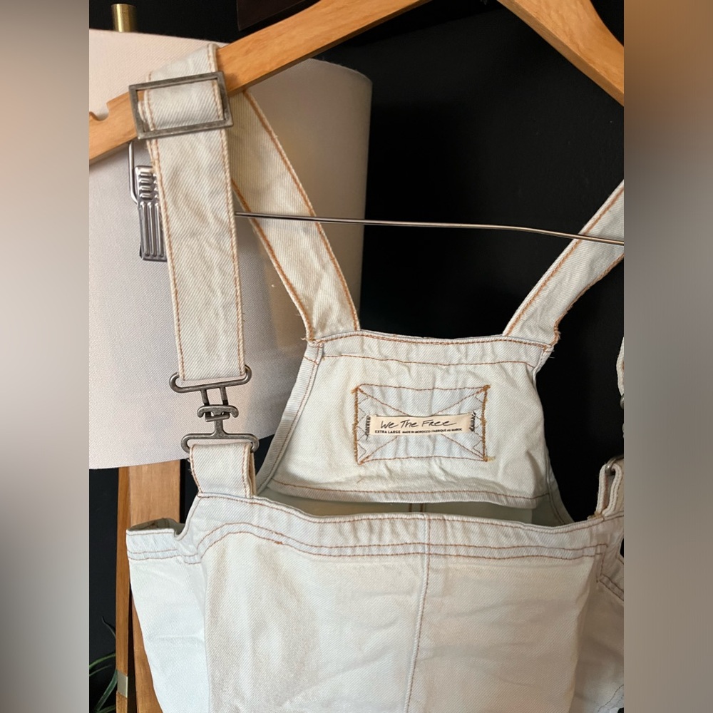 NWT FREE PEOPLE WE THE FREE Overall Smock Mini Top In Bleach Bloom MSRP $98 - Picture 7 of 9